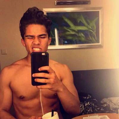 I Hate You I Love You and Too Good 專輯 Alex Aiono