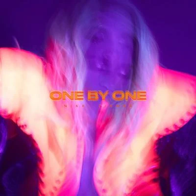 One By One 專輯 Nikki Vianna