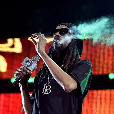 Love Around The World 專輯 Snoop Dogg