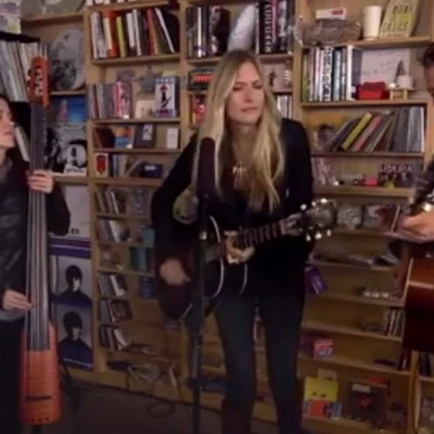 NPR Music-Tiny Desk Concert 專輯 CHVRCHES