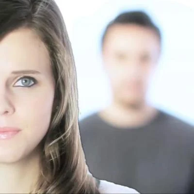 Beneath Your Beautiful 專輯 Tiffany Alvord