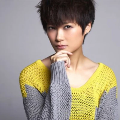 李宇春 (Li Yuchun) 海上的月亮