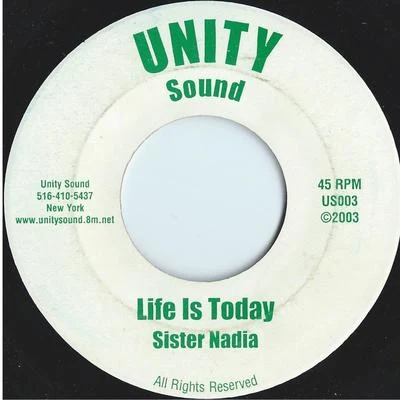 Life Is Today 專輯 Dubcreator/Earl Sixteen