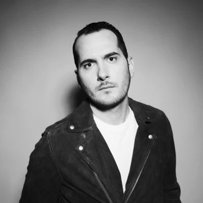 歌手 Andrew Bayer