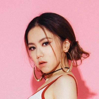 歌手 G.E.M.鄧紫棋Ashley TisdaleAvril Lavigne