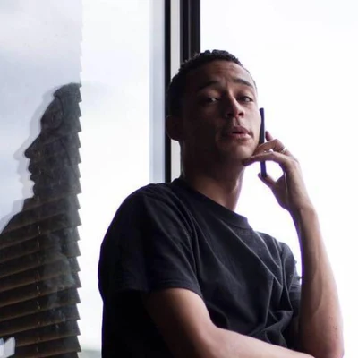 歌手 Loyle CarnerFARRErick The Architect