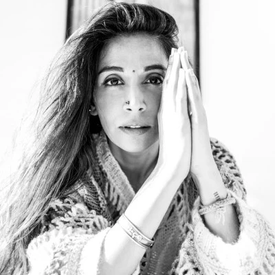 歌手 Monica Dogra