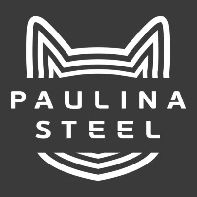 歌手 Paulina SteelRoman Loud