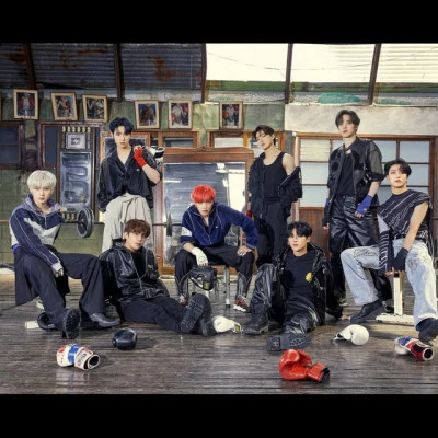 ATEEZ/Pentatonix/Little Glee Monster The Lucky Ones (Deluxe)