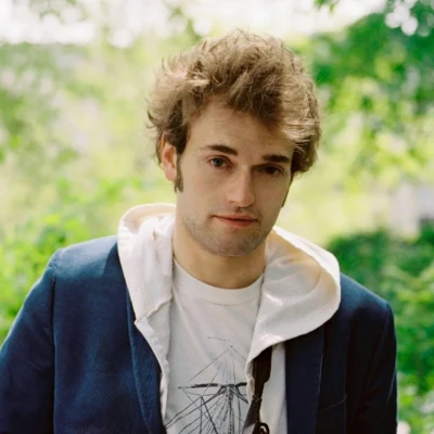 Chris Thile 歌手