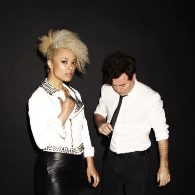 Sneaky Sound System 歌手