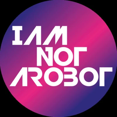 歌手 IAmNotARobot