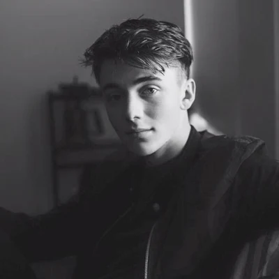 Greyson Chance 歌手