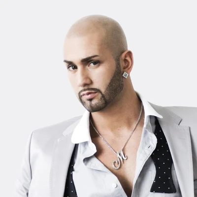 歌手 Massari