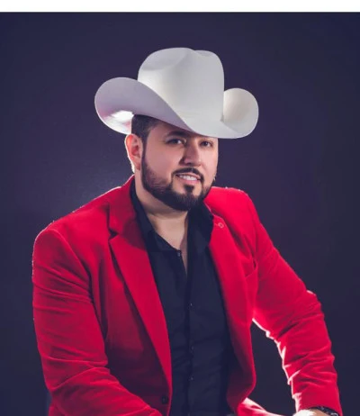 Roberto Tapia 歌手