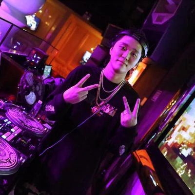 DJ Baker 歌手