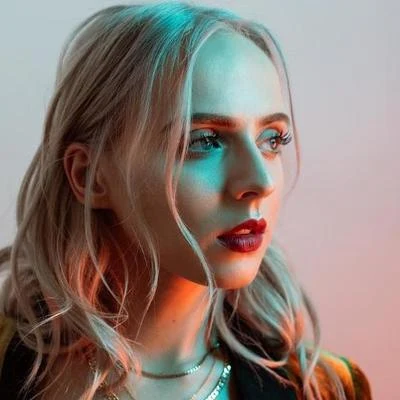 Madilyn Bailey 歌手