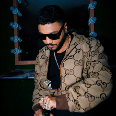 歌手 RaftaarAastha GillBadshah