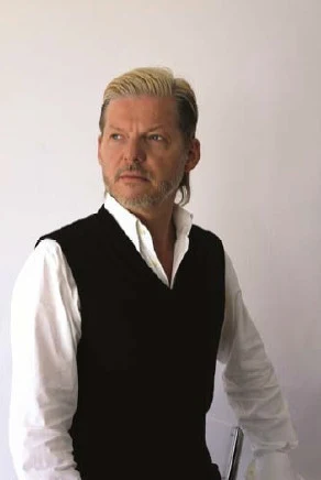 Wolfgang Voigt 歌手